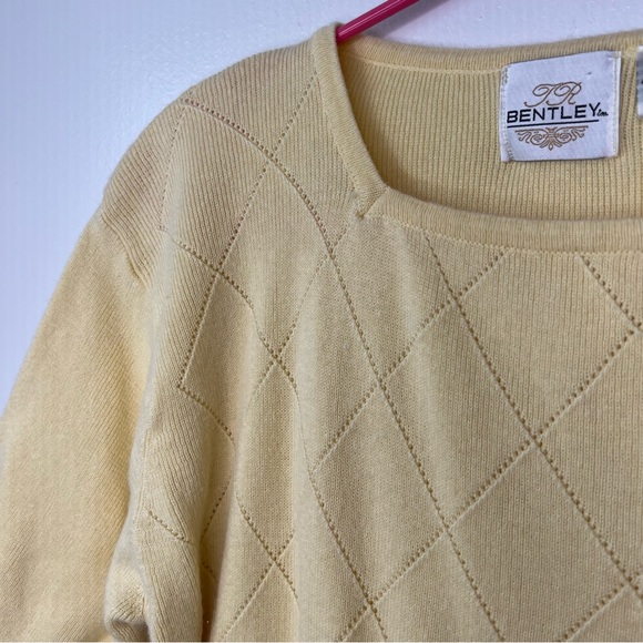 JR Bentley | Knit Top - Picture 2 of 4